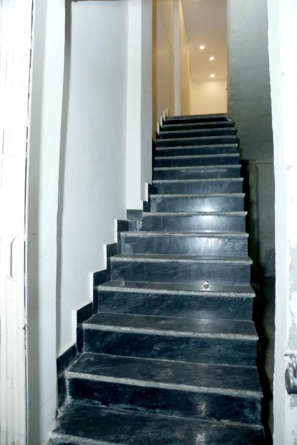 The Charlie'S Hostel New Delhi Eksteriør billede